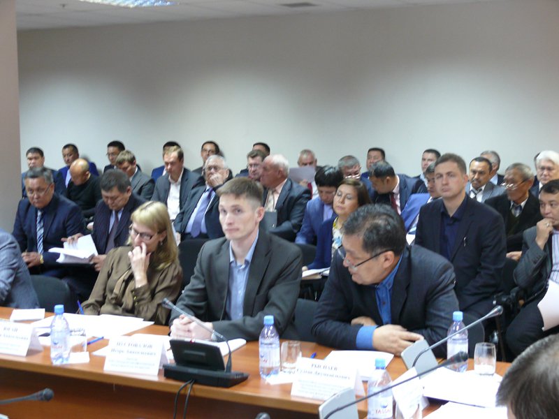 Заседание Совета по взрывному делу при Комитете индустриального развития и промышленной безопасности, проводившегося 30 октября 2015 года в городе Астана (фото с интернет ресурса www.comprom.gov.kz)